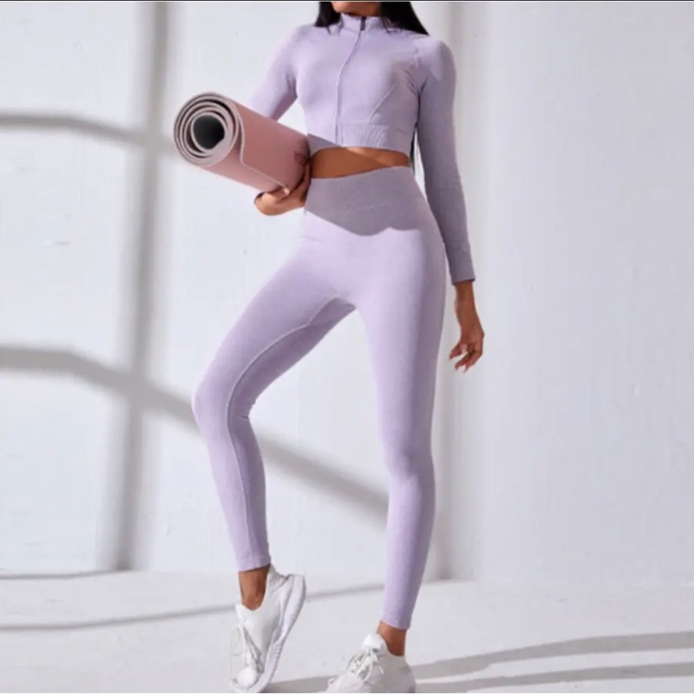 Long Sleeve top and leggings Yoga Set Women